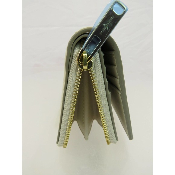 BURBERRY ALVINGTON LIMESTONE SMOOTH LEATHER GOLD LOGO ZIP AROUND WALLET ITALY - Picture 9 of 12